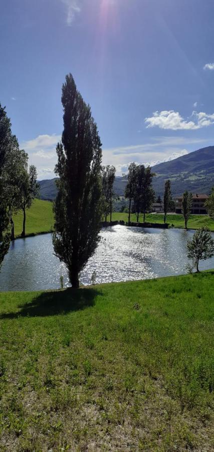 Appartamenti Cenni - Relais Su Lago Varsi Luaran gambar