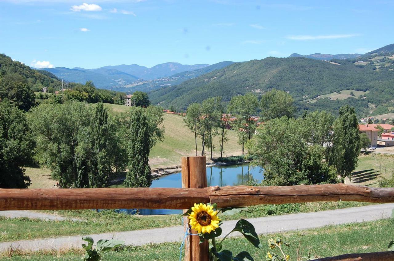 Appartamenti Cenni - Relais Su Lago Varsi Luaran gambar