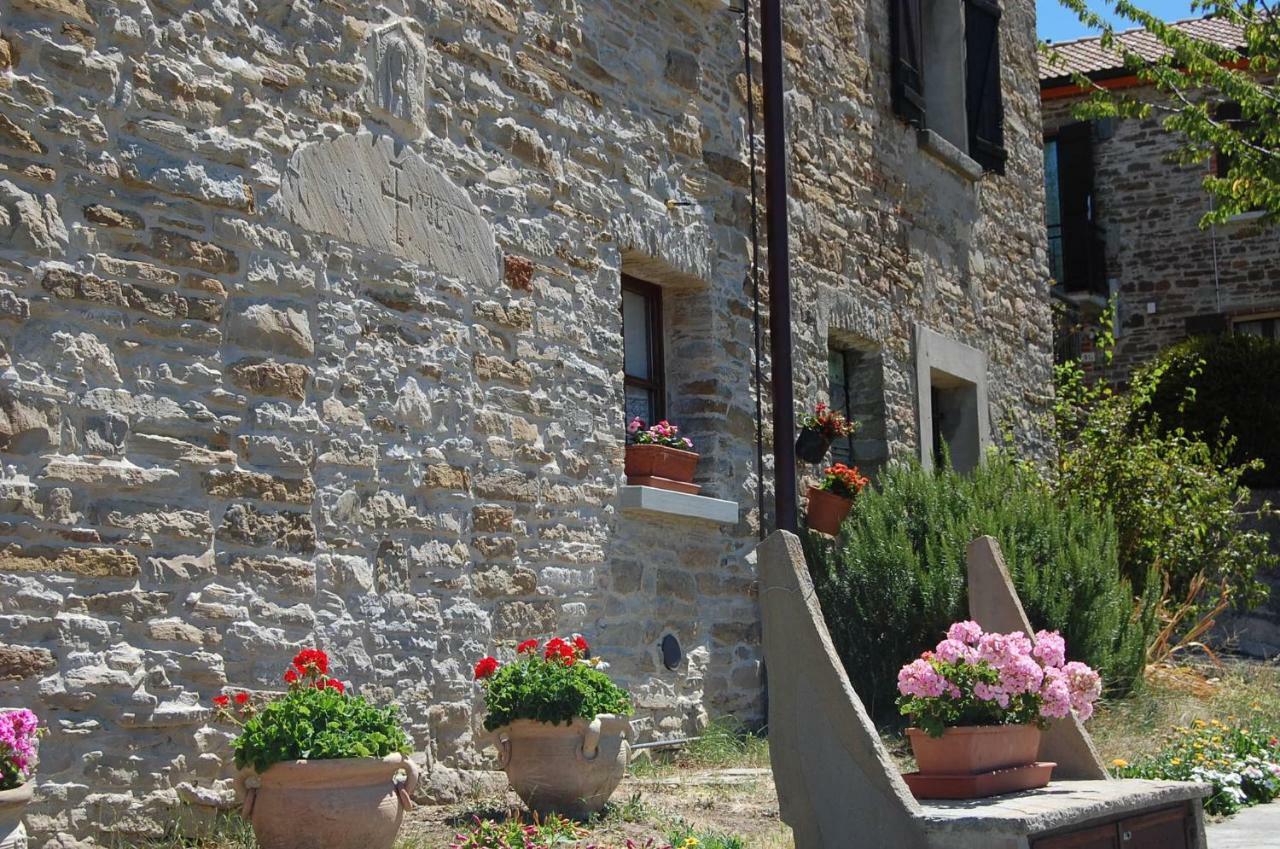 Appartamenti Cenni - Relais Su Lago Varsi Luaran gambar